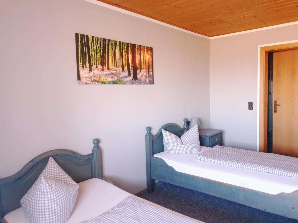 Pension Zum Krug, Messe Muenchen Hergolding エクステリア 写真