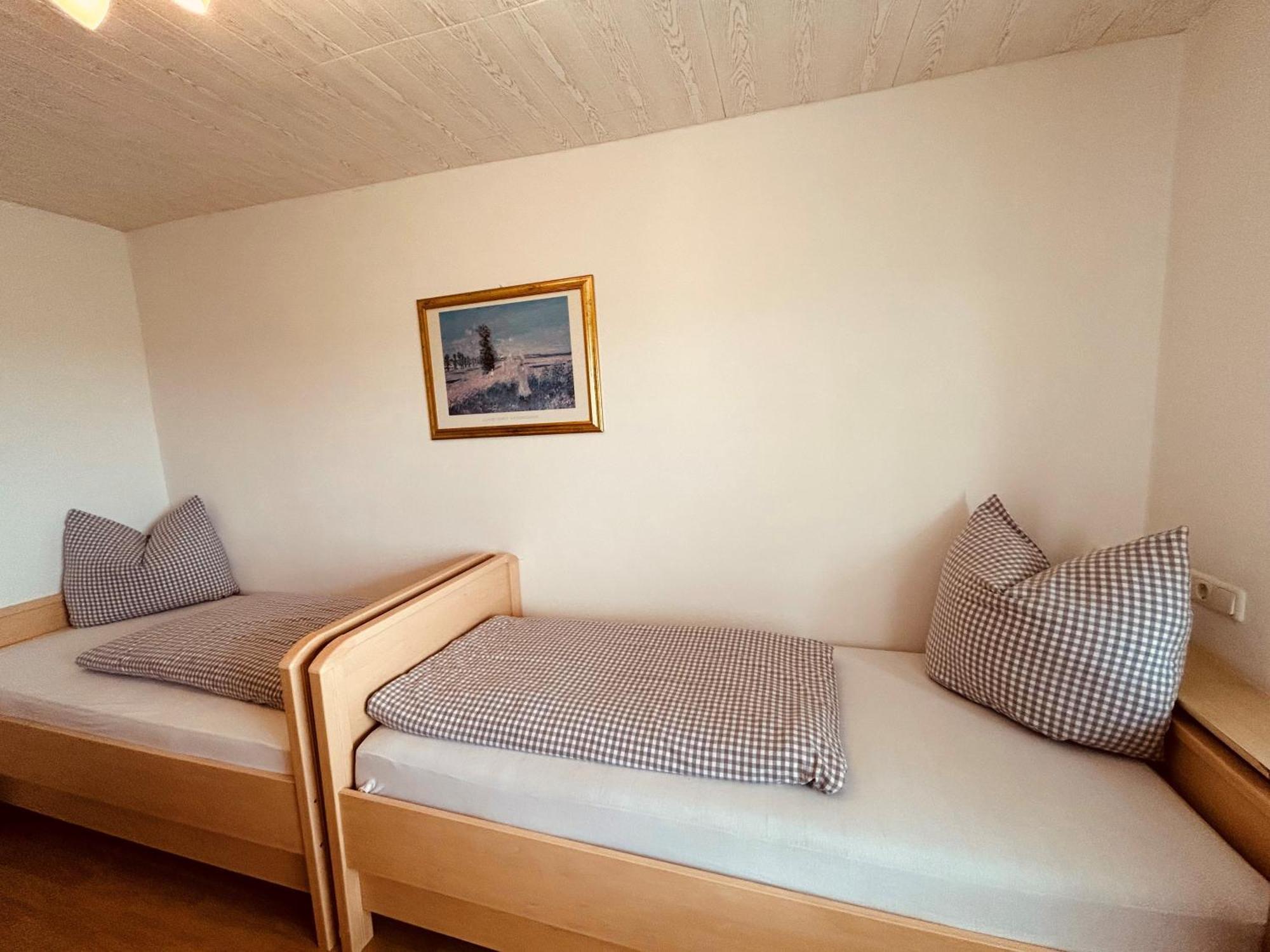 Pension Zum Krug, Messe Muenchen Hergolding 部屋 写真